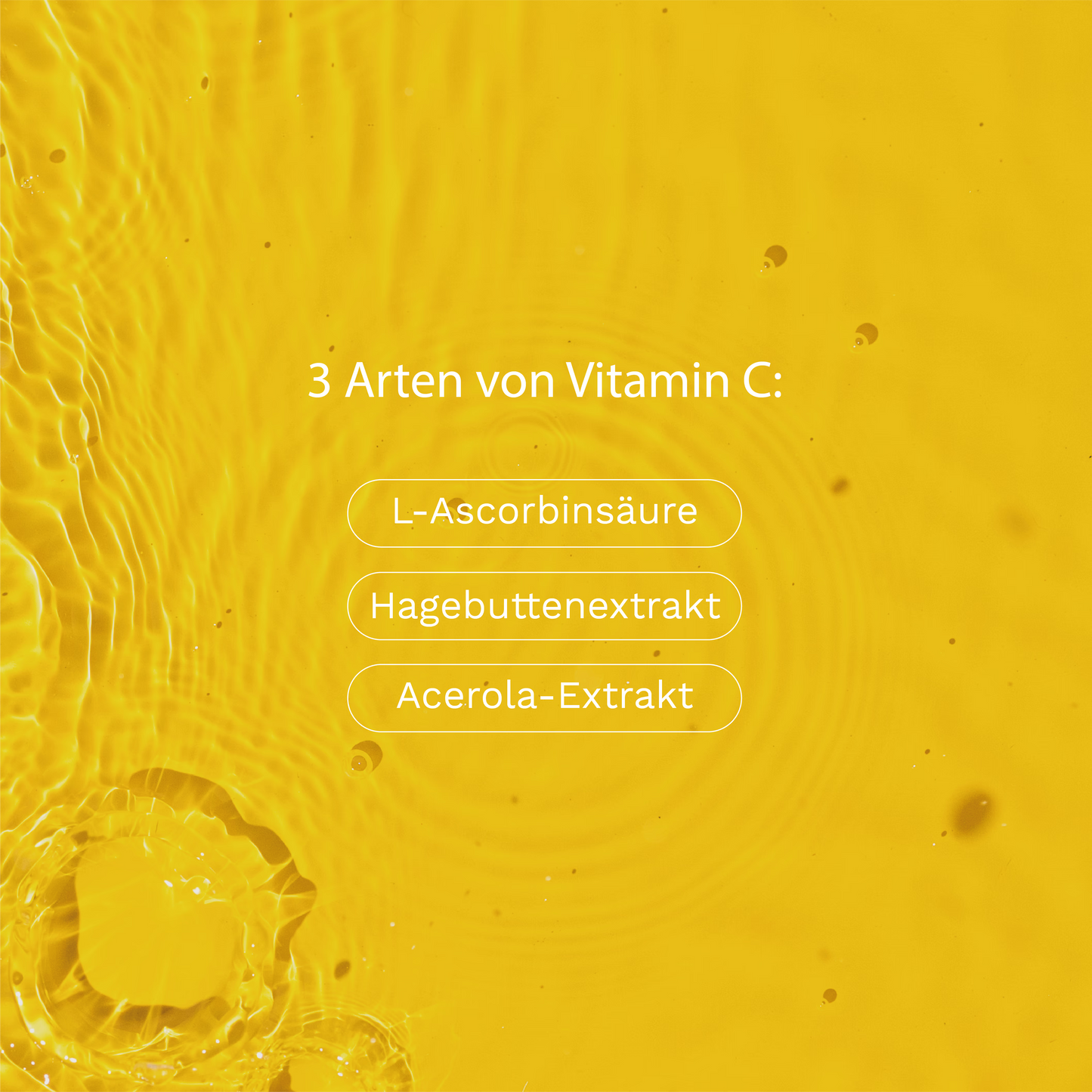 Auf dem Bild ist ein leuchtend gelber Hintergrund zu sehen, der an flüssiges Vitamin C erinnert, mit Wassertropfen, die auf der Oberfläche spritzen.